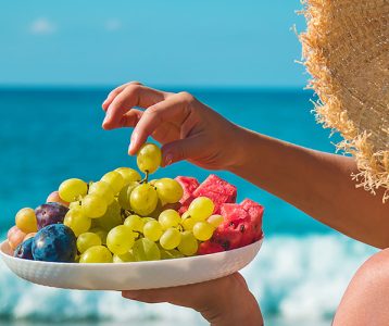 Cuidado com alimentos consumidos na praia